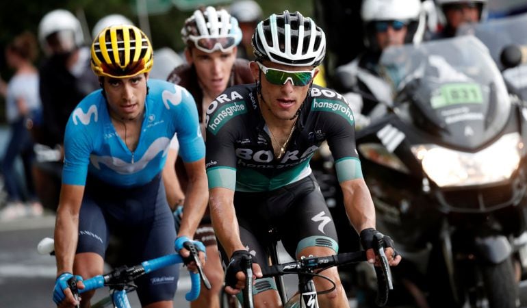 Mikel Landa, durante una etapa del Tour de Francia junto a Romain Bardet.