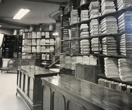 Interior de Almacenes de los Reyes