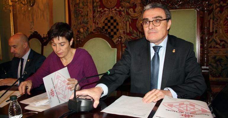 Foto del darrer ple de gener de l'Ajuntament de Lleida, amb Marta Camps i Àngel Ros, presidint la sessió.