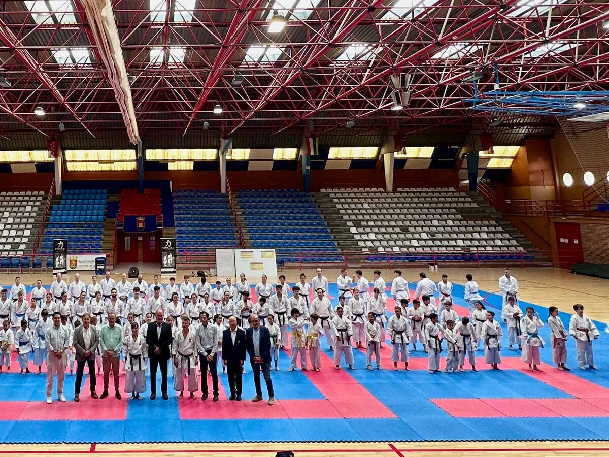 Más de 200 karatecas participan en el II Clinic Internacional de la campeona olímpica Sandra Sánchez