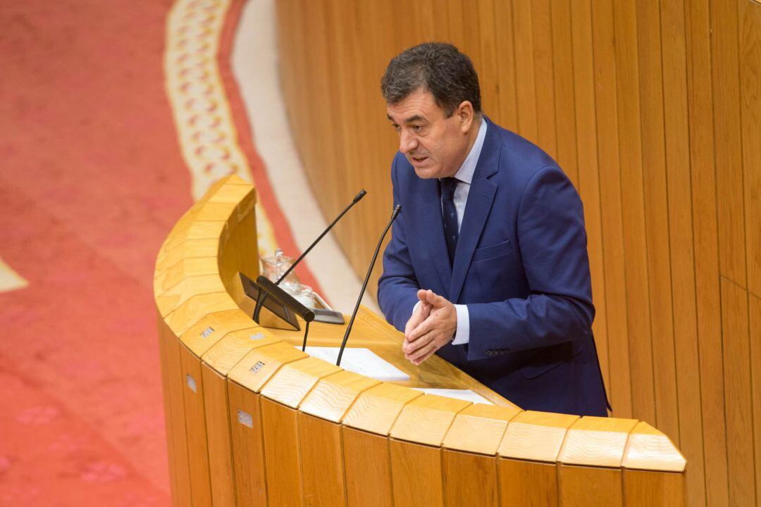 El conselleiro de Cultura, Educación e Universidade, Román Rodríguez.