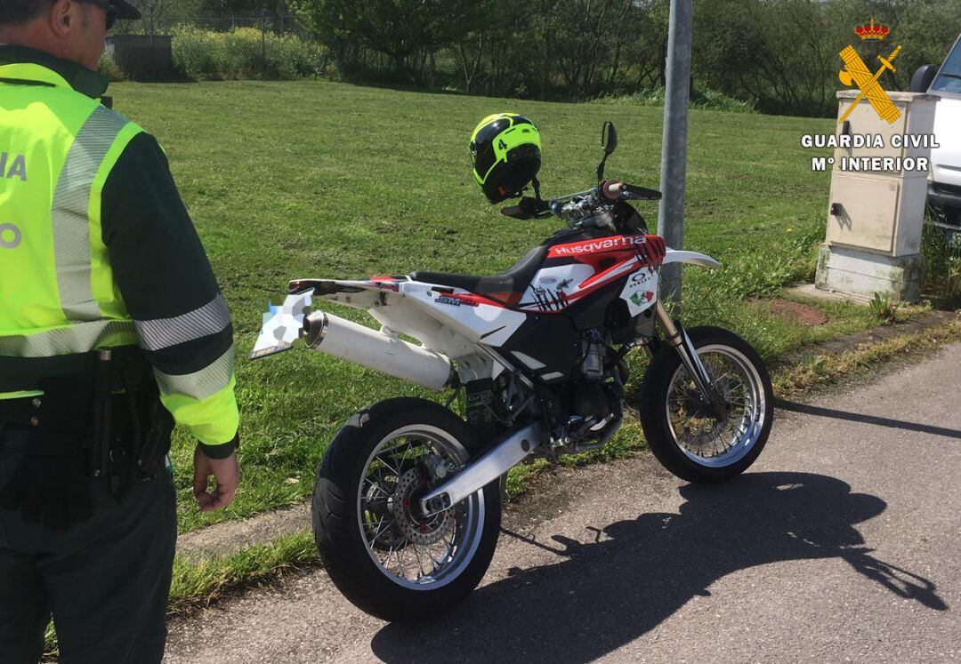 Circuló en sentido contrario durante la huida