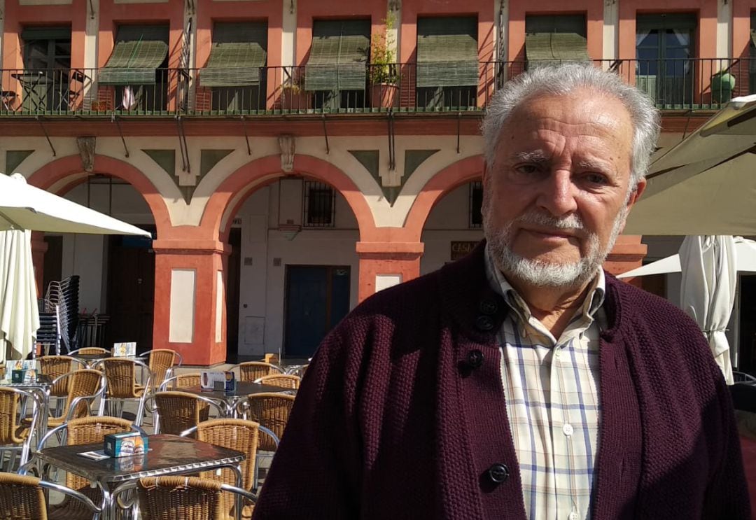 Julio Anguita, en la Plaza de la Corredera en Córdoba