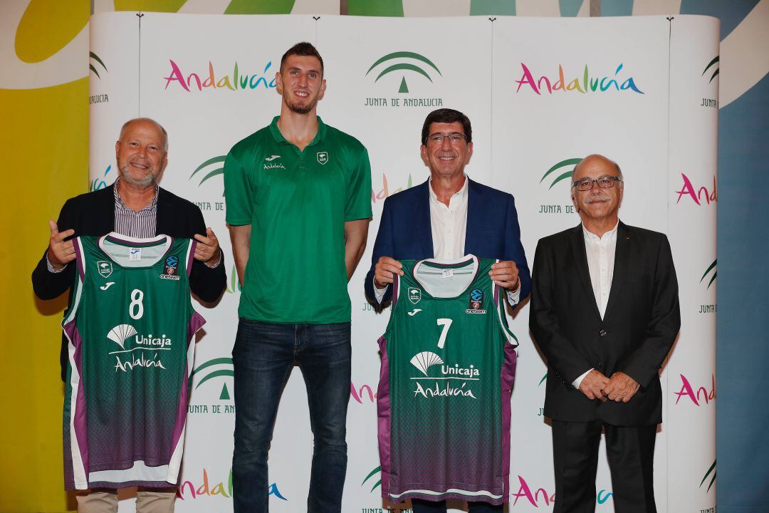 Javier Imbroda, Rubén Guerrero, Juan Marín y Eduardo García, en el acto del miércoles en la sede de Turismo Andaluz