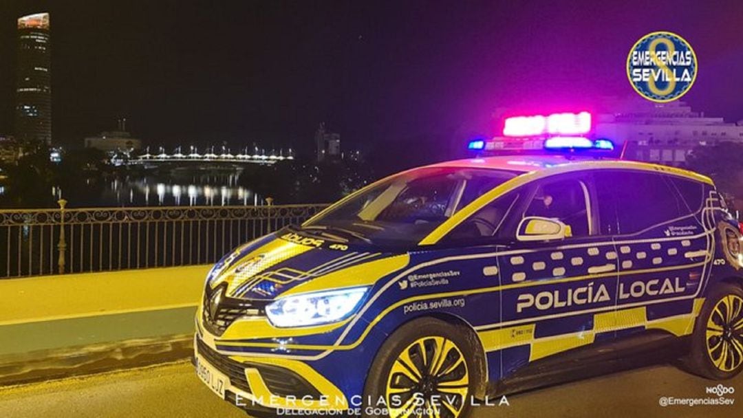 Coche de la Policía Local de Sevilla.