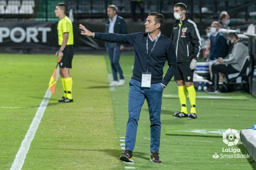 L'entrenador del Girona durant un partit.