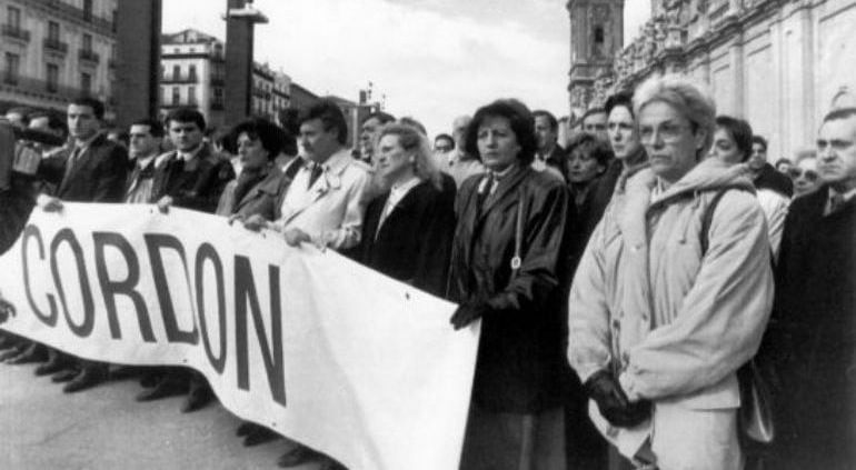 Manifestación en Zaragoza en 1996 exigiendo la liberación de Cordón