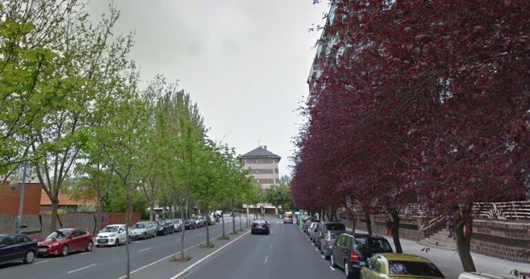 La calle México perderá todas sus plazas de aparcamiento con la llegada del 'bus exprés'