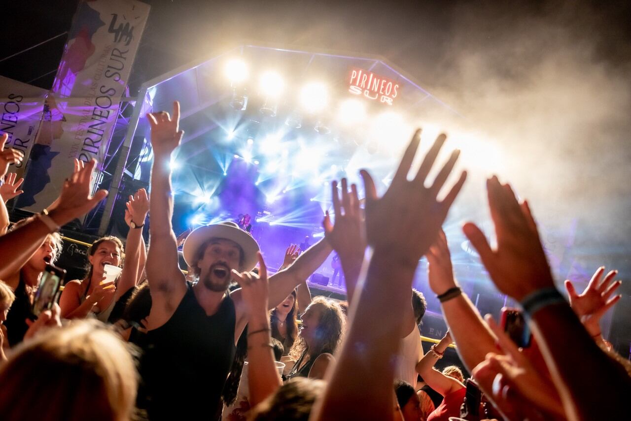 Macaco se dió un baño de masas en su vuelta a Pirineos Sur este jueves