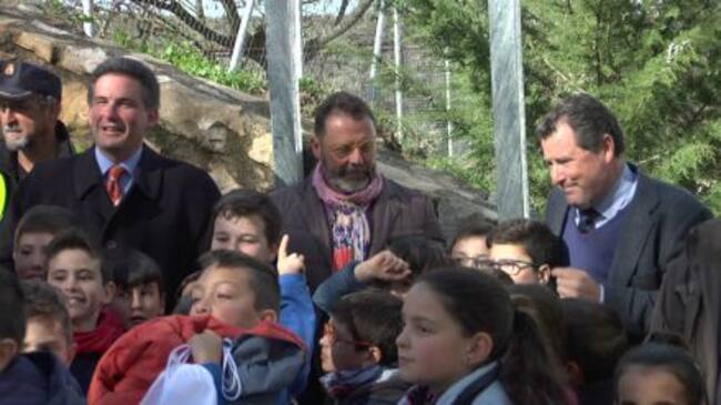El jefe provincial de la DGT, Juan Diego Ramírez, el delegado de fomento y vivienda, Rafael Valdivielso y el diputado de agricultura y medio ambiente, Pedro Bruno participan en la inauguracion de los itinerarios seguros