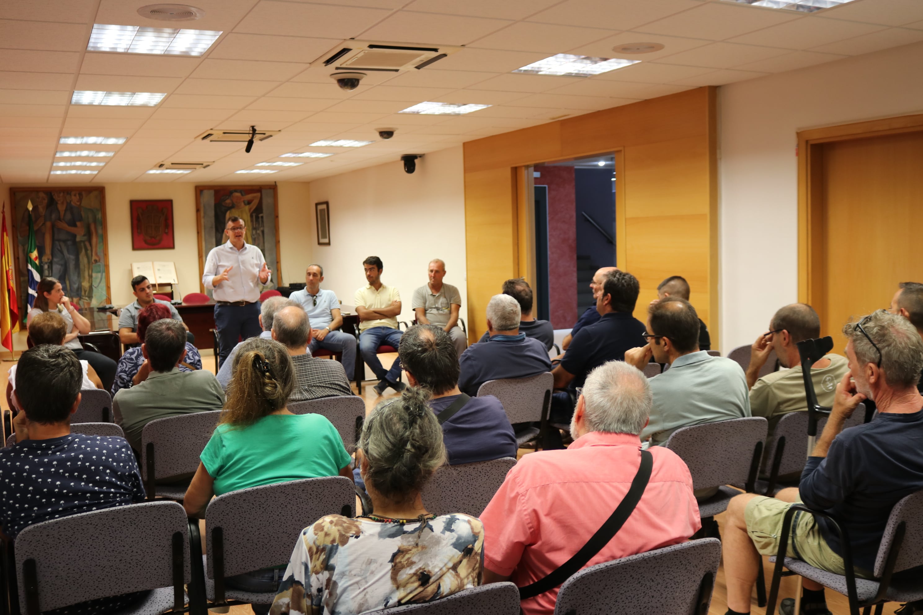 La empresa informó a los vecinos de la planificación de la obra. Foto: Ayuntamiento de Mequinenza