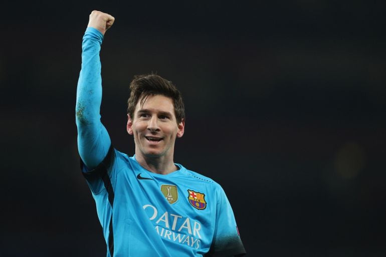 Messi celebra su gol en el Emirates