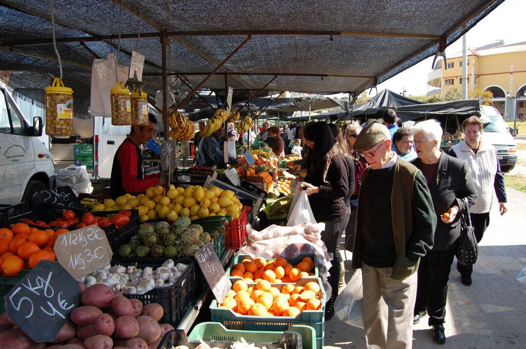 Mercadillo de Los Barrios.