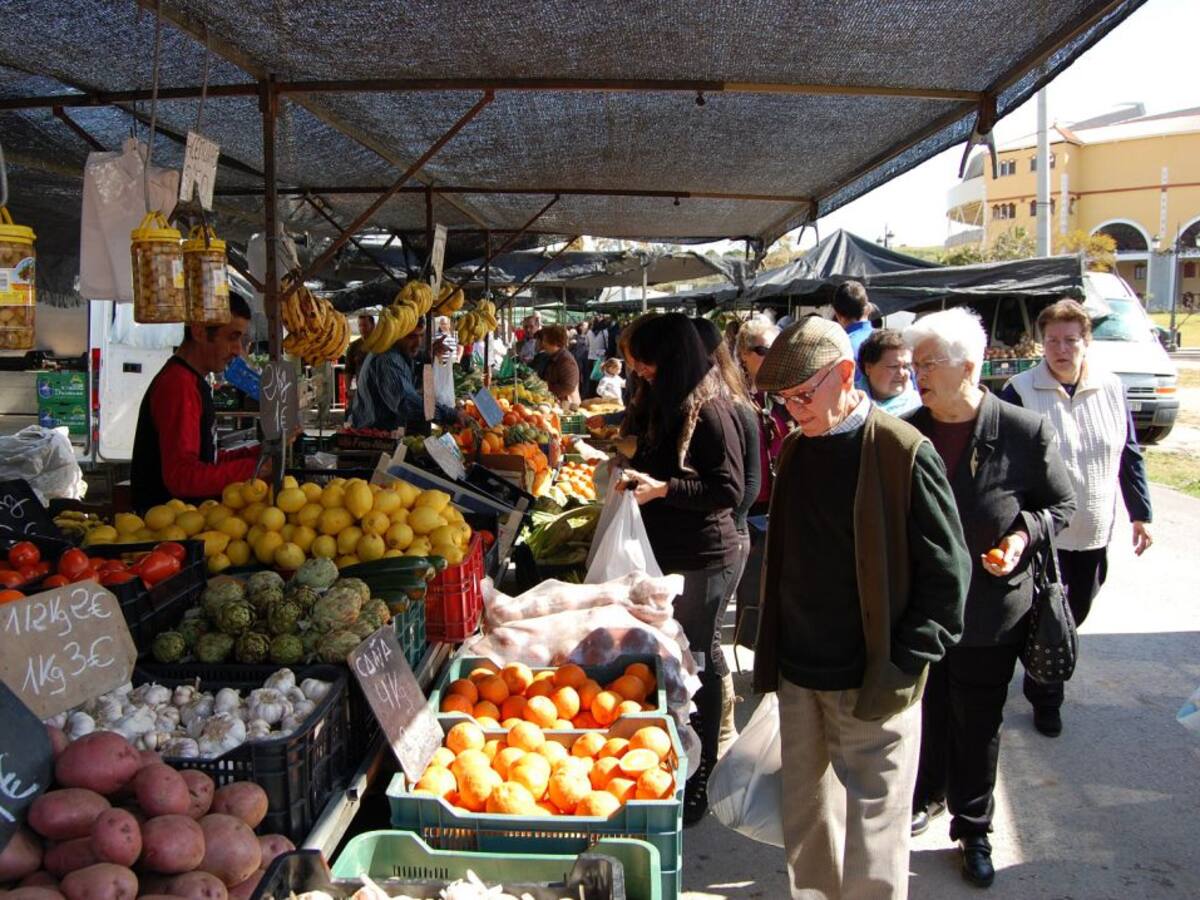 Los Barrios trabaja en la reapertura del mercadillo para el sábado 30 de mayo