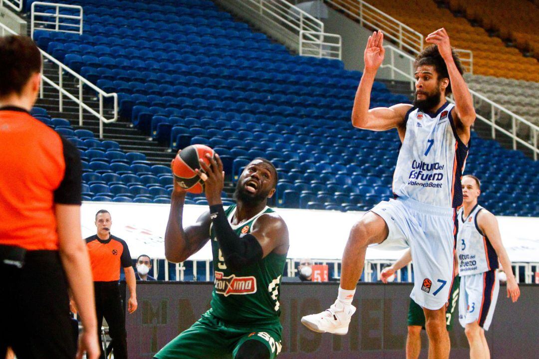 Ben Bentil of Panathinaikos competes with Louis Labeyrie of Valencia during the Eurolague 