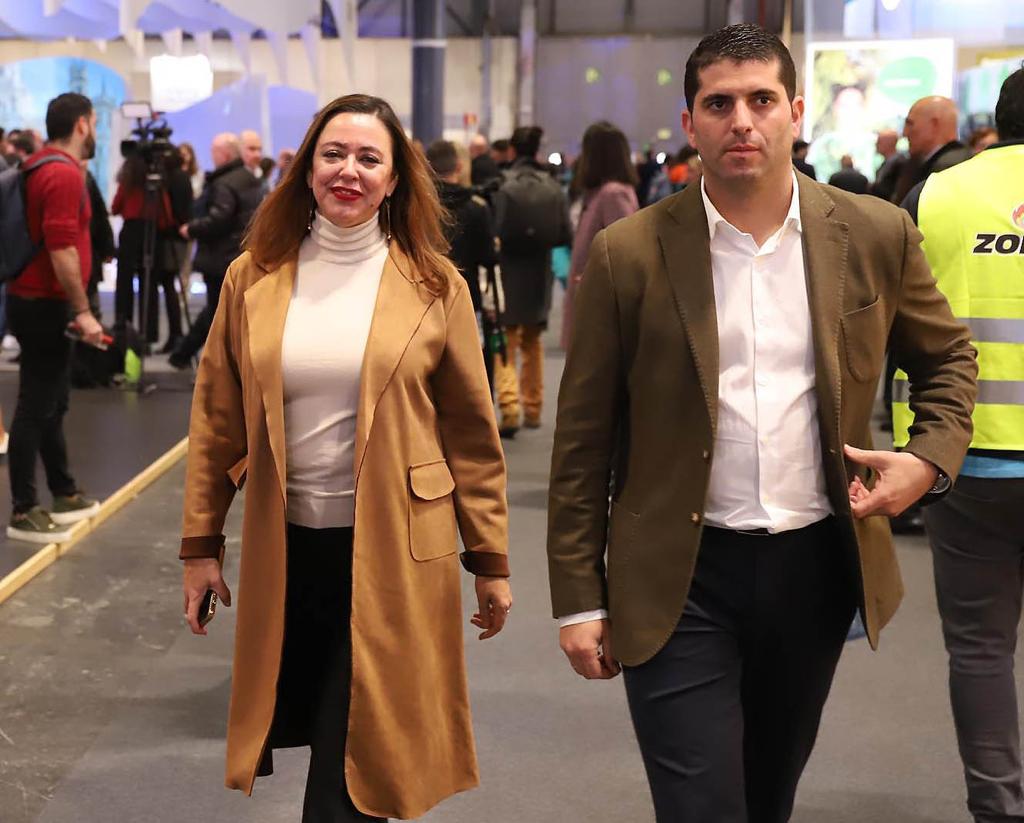 Maria Dolores Corujo, presidenta del Cabildo, junto a Benjamín Perdomo, consejero delegado.