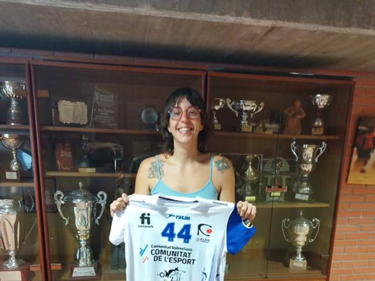 El Elda Prestigio ficha a la pivote oriolana, Andrea Roda