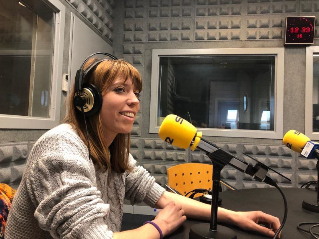 Iris Malvido en los estudios de Radio Vigo