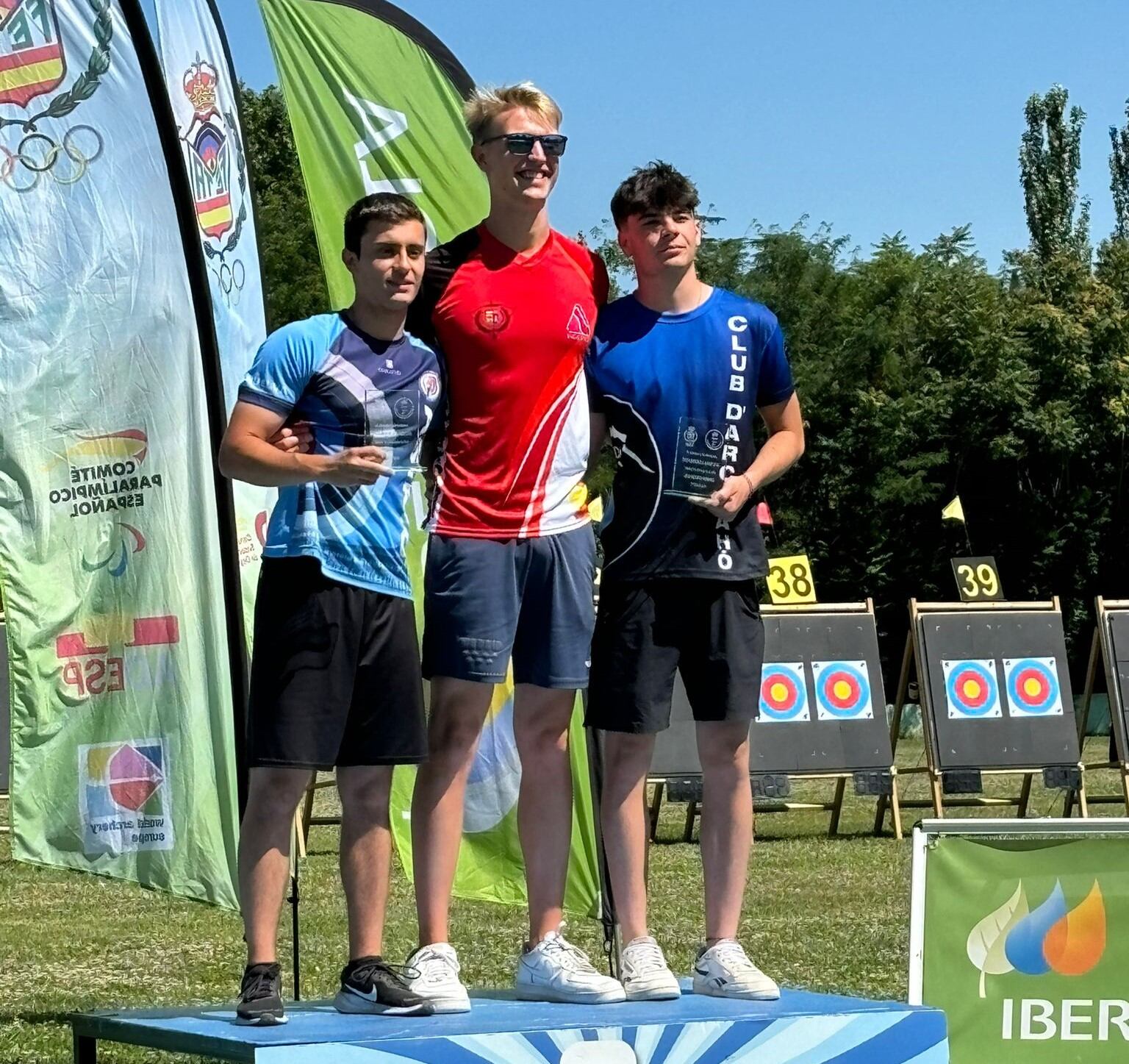 El menorquí (dreta de la imatge) va finalitzar tercer en aquesta competició i en el global de la lliga.