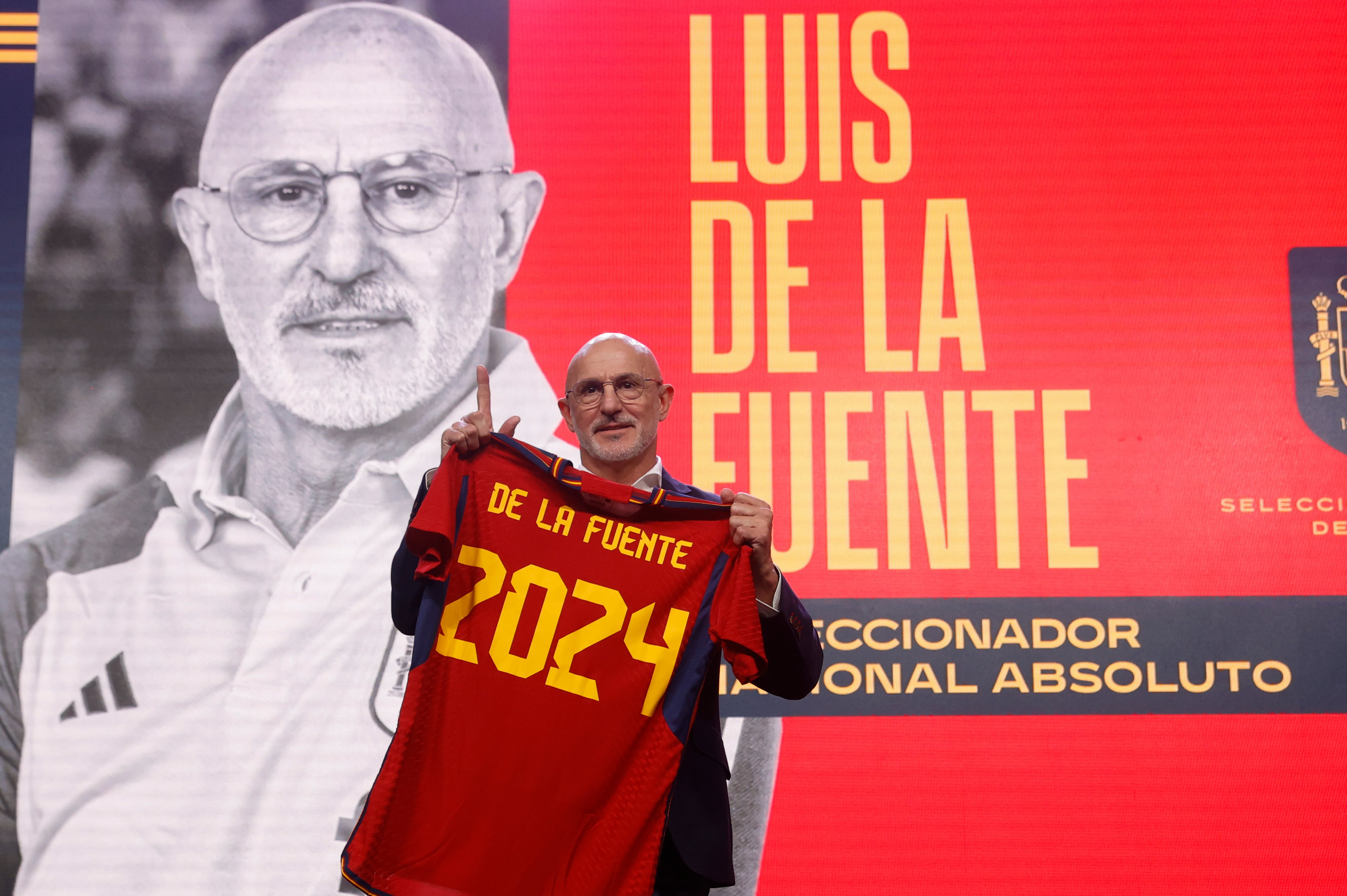 LAS ROZAS (MADRID), 12/12/2022.- Luis de la Fuente acude a su presentación como nuevo seleccionador nacional en sustitución de Luis Enrique Martínez en la Ciudad delFútbol en las Rozas, Madrid, este lunes. EFE/ Juan Carlos Hidalgo
