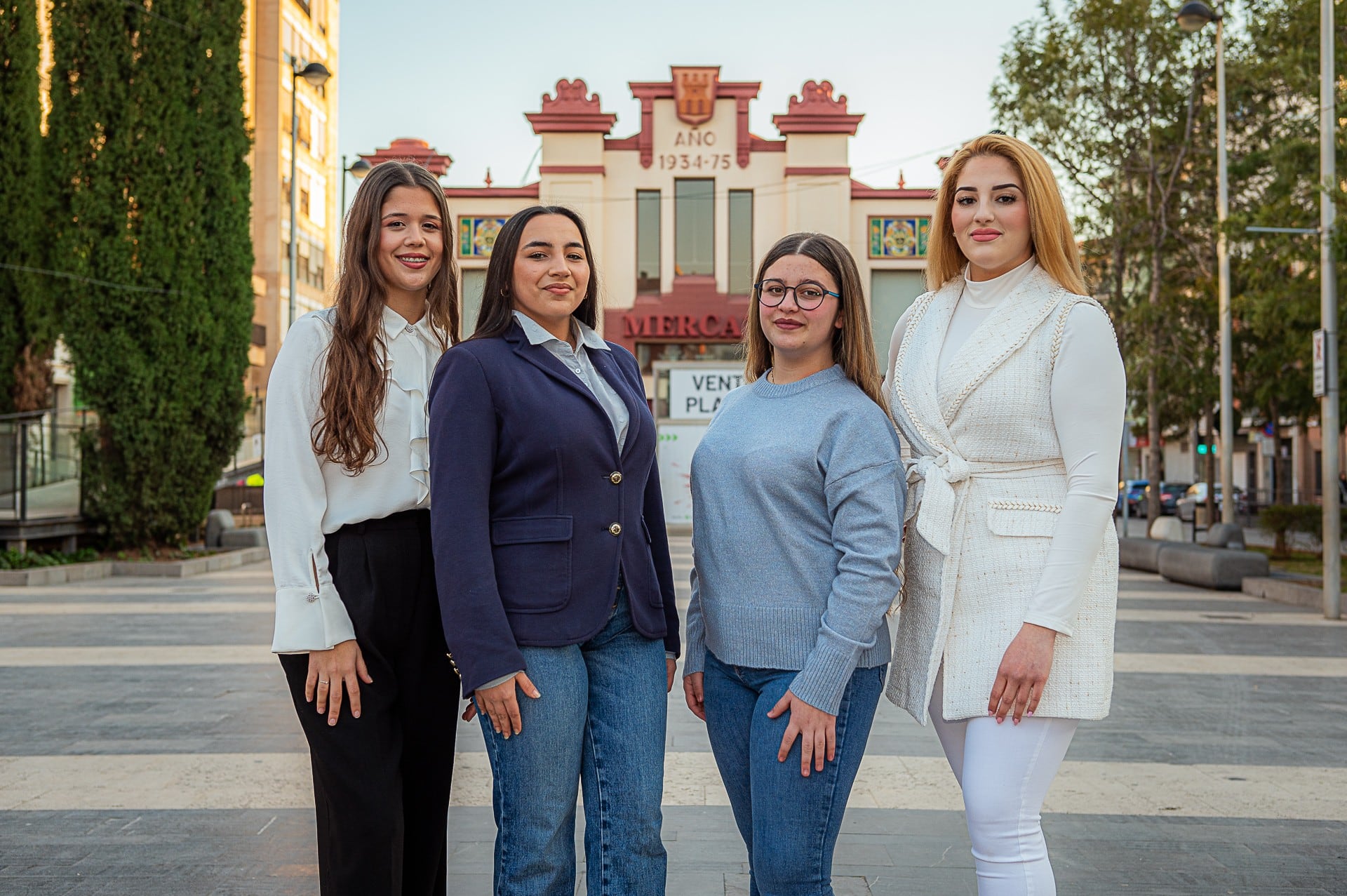 La reina de Almassora 2025, Sara Benet, ya cuenta con su corte de honor conformada por Lidia Martínez, Carla Sánchez y Juani Hernández