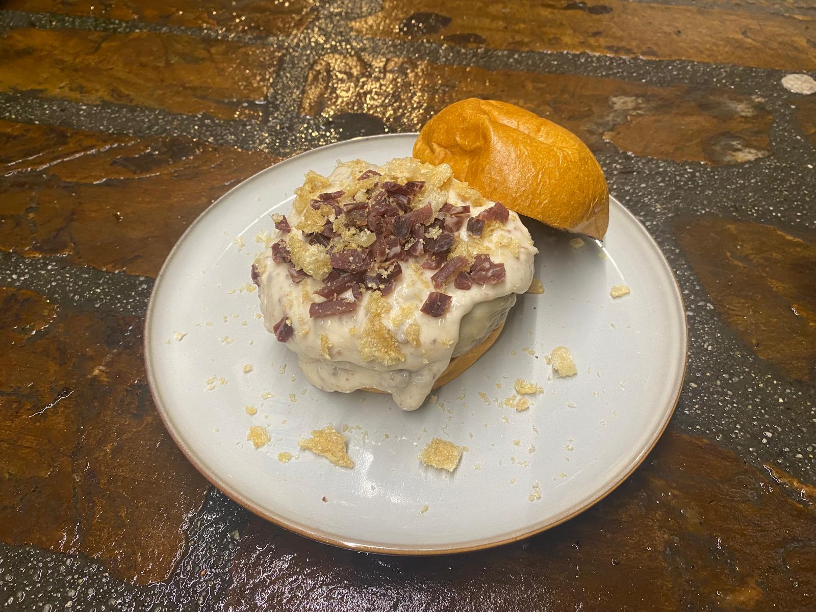 Hamburguesa 'La viuda alegre', de O Palique, en Mondoñedo.