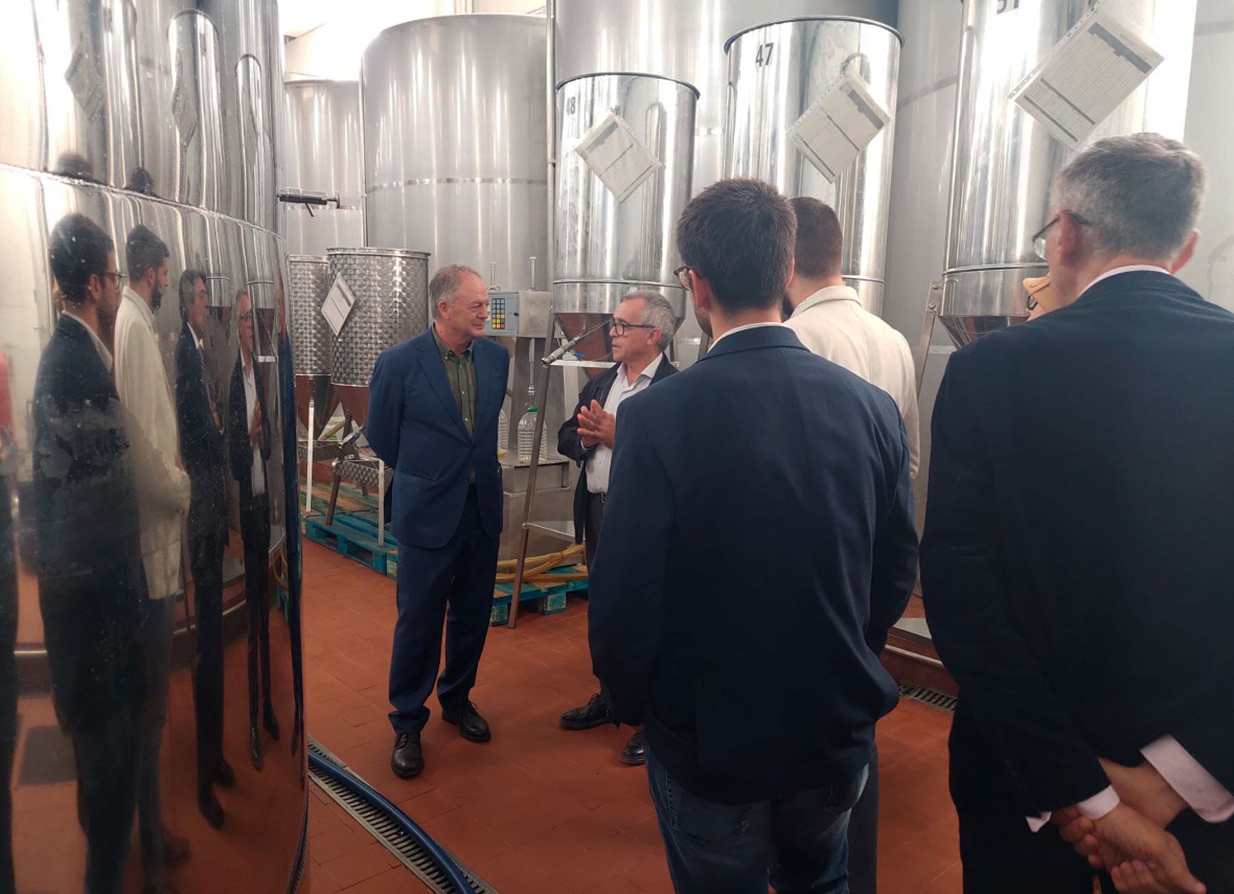 Visita del subdelegado del Gobierno a la Almazara de Cocentaina