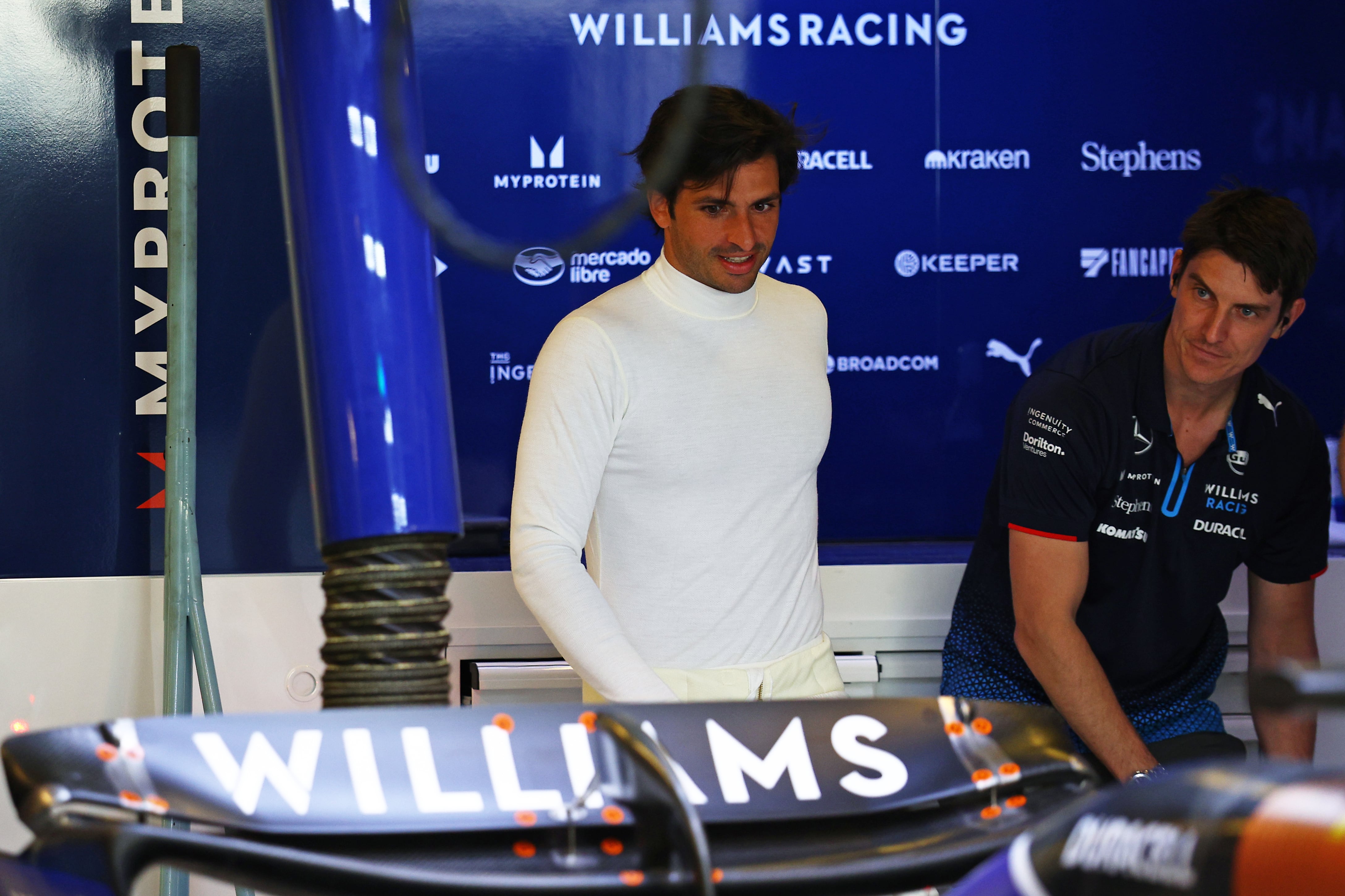 Carlos Sainz durante los test de Abu Dhabi 2024 con Williams