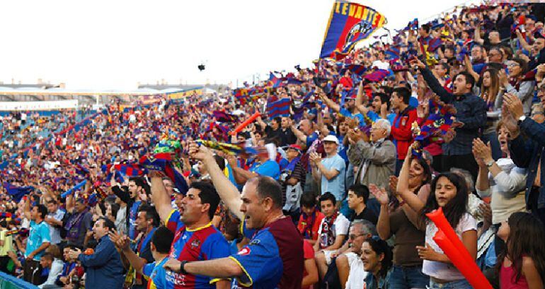 El Levante celebra un gol ante el Córdob