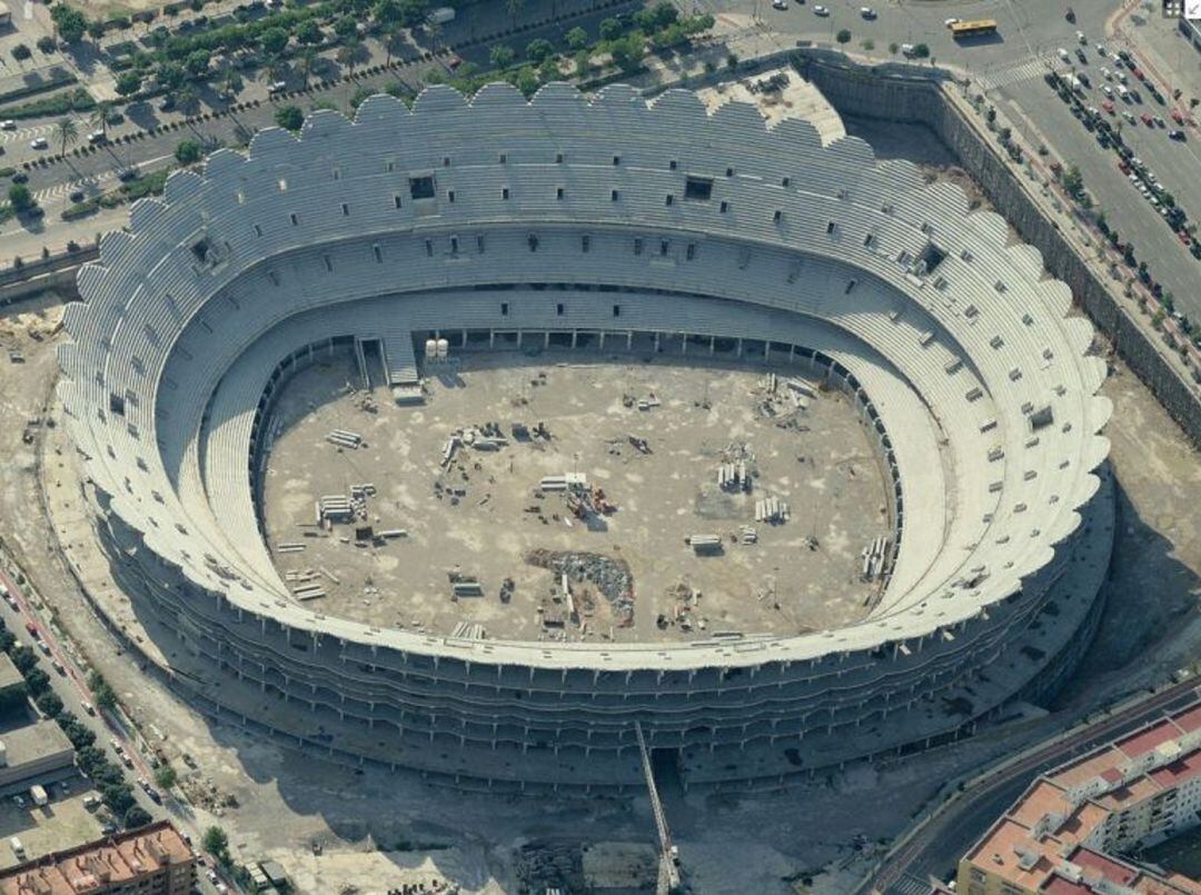 Vista aérea del nuevo estadio del Valencia CF, que todavía no tiene fecha para su apertura