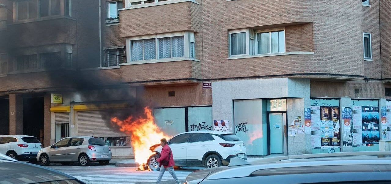 Imagen que nos remite un oyente del incendio del vehículo