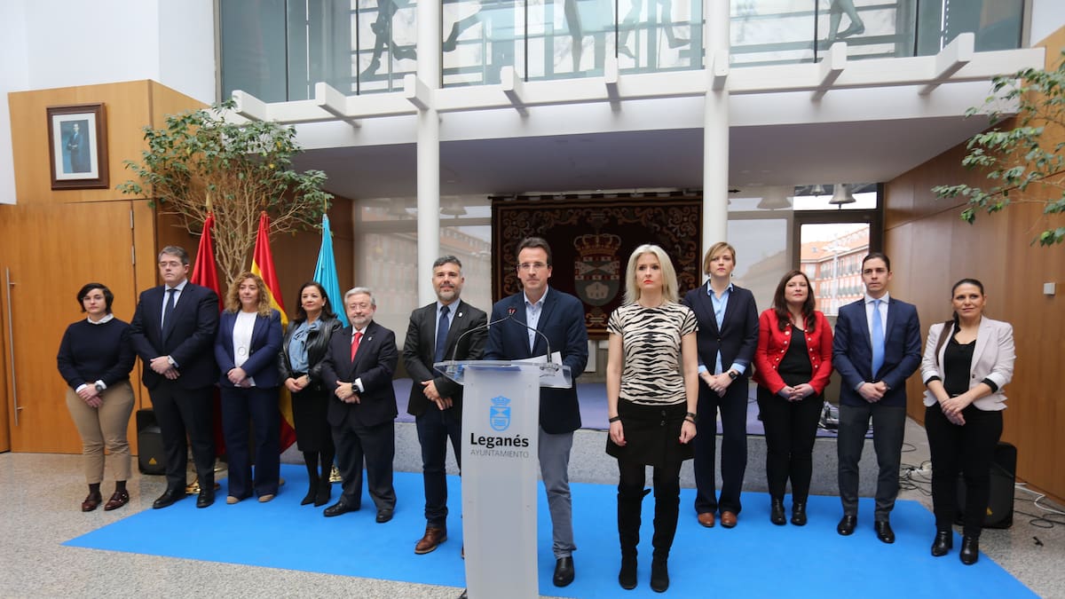 Extracto del debate de la cuestión de confianza en el Pleno de Leganés con el alcalde, Miguel Ángel Recuenco; Alba Pulido, portavoz de Podemos; Beatriz Tejero, portavoz de Vox; Carlos Poblete, portavoz de MM; y Javier Márquez, portavoz de PSOE