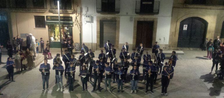 La Agrupación Virgen del Puerto ofrece sus villancicos en directo para el maratón solidario