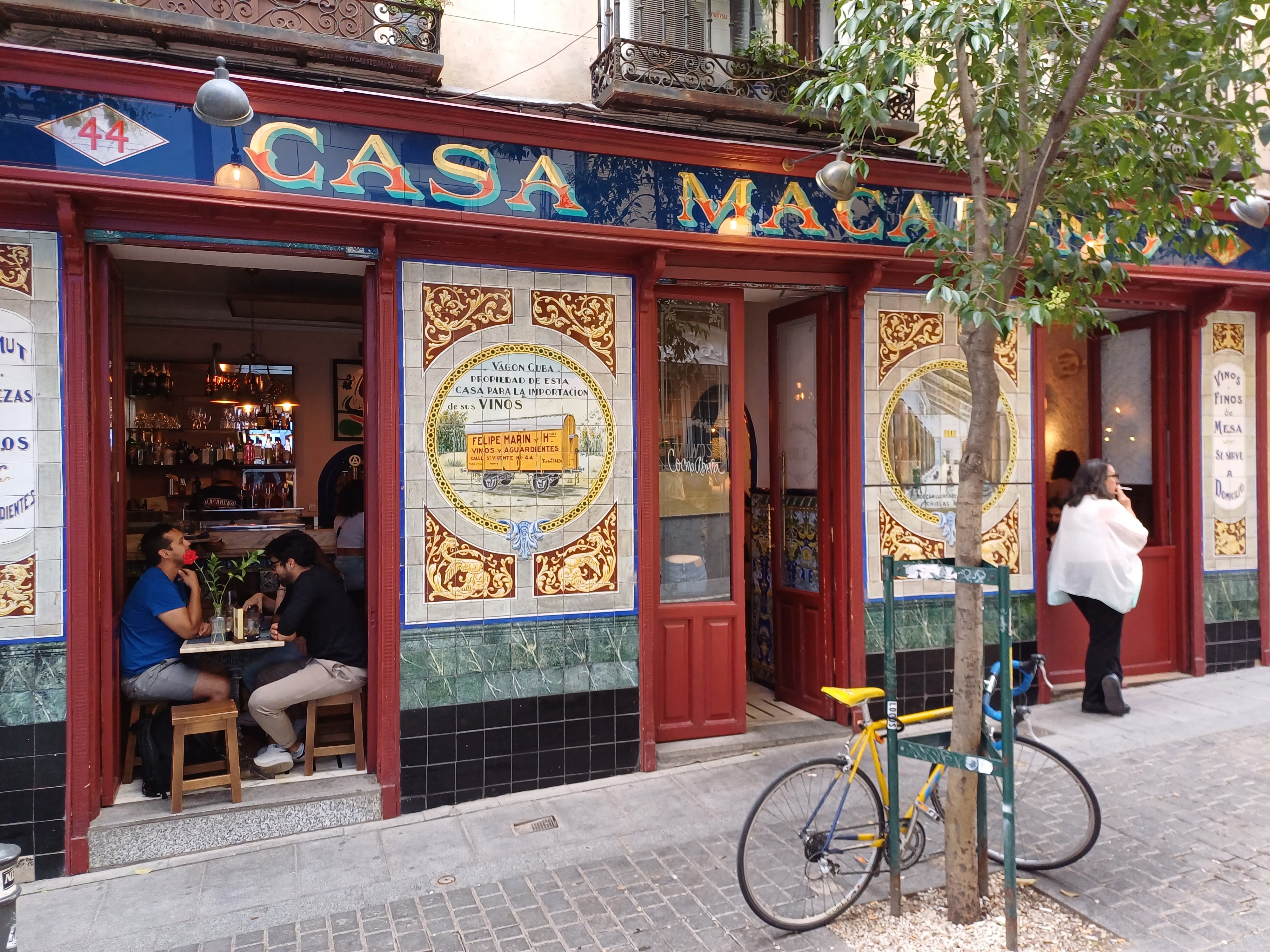 Casa Macareno, comida castiza en el barrio de Malasaña.