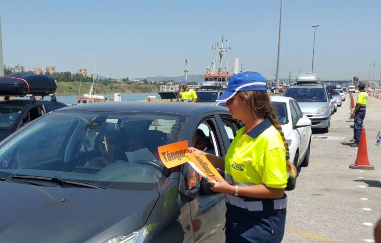 La Operación Paso del Estrecho continua a ritmo frenético este verano.
