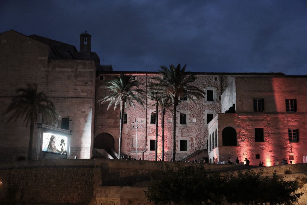 Les projeccions de curtmetratges es fan per tota l'illa.