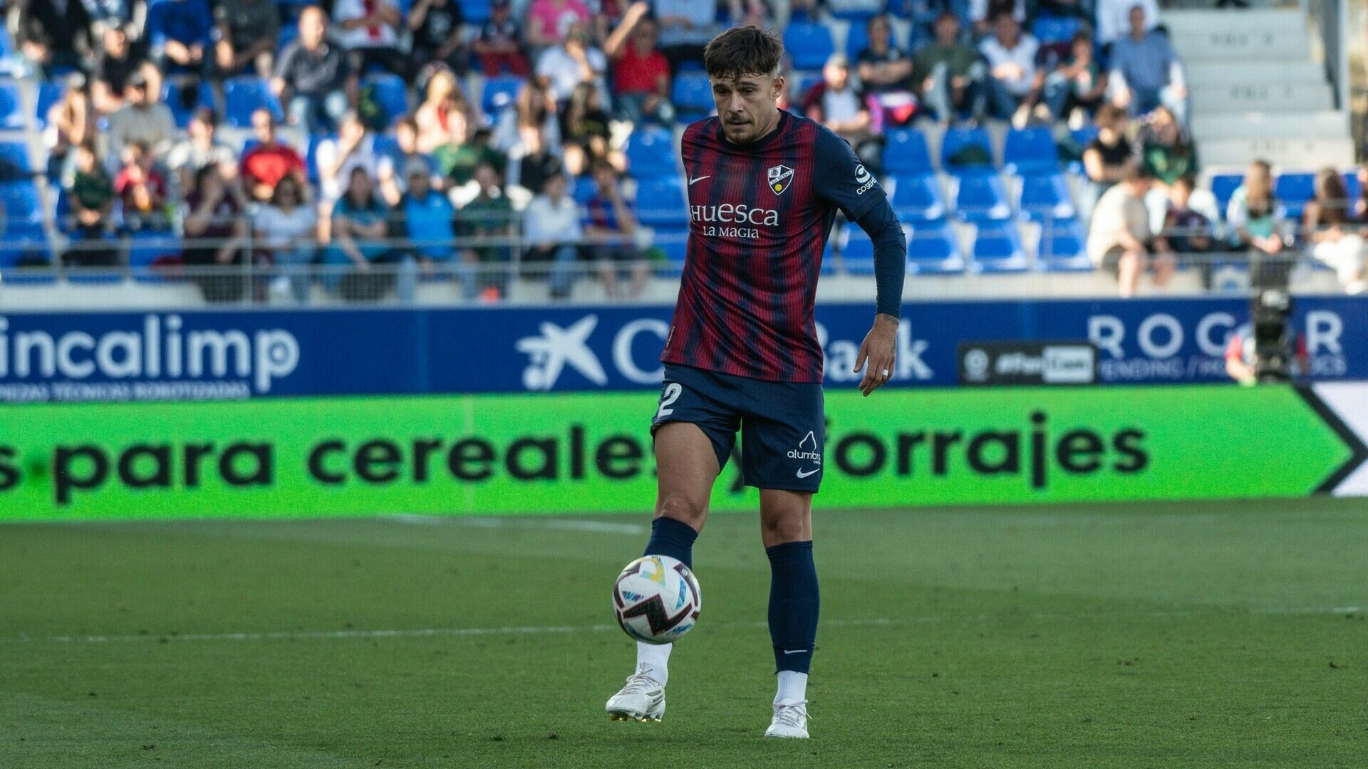 Ratiu deja el Huesca rumbo al Rayo Vallecano