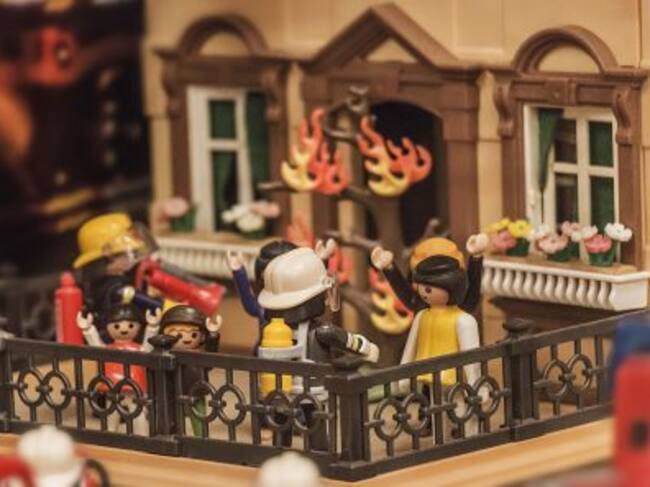 Exposición Solidaria de Playmobils y Juguetes Clásicos contra el Cáncer Infantil