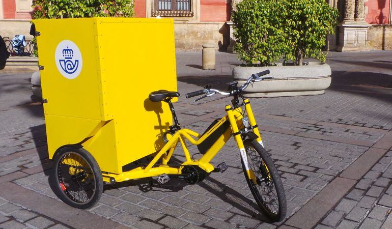 Nuevos triciclos eléctricos de Correos