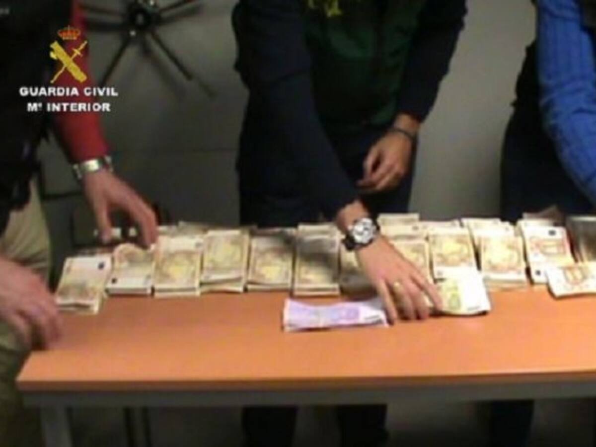 La guàrdia civil desarticula una xarxa que enviava diners a Andorra en helicòpter
