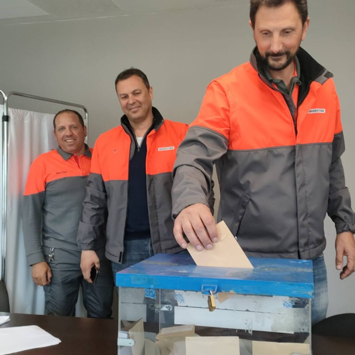 Los sindicatos de Bridgestone firman este lunes el ERE, que se aplicará a partir del 23 de junio