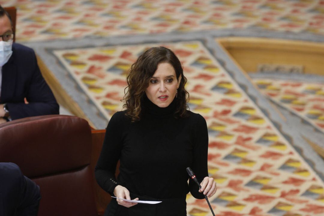 La presidenta de la Comunidad de Madrid, Isabel Díaz Ayuso, en el Pleno de la Asamblea. 