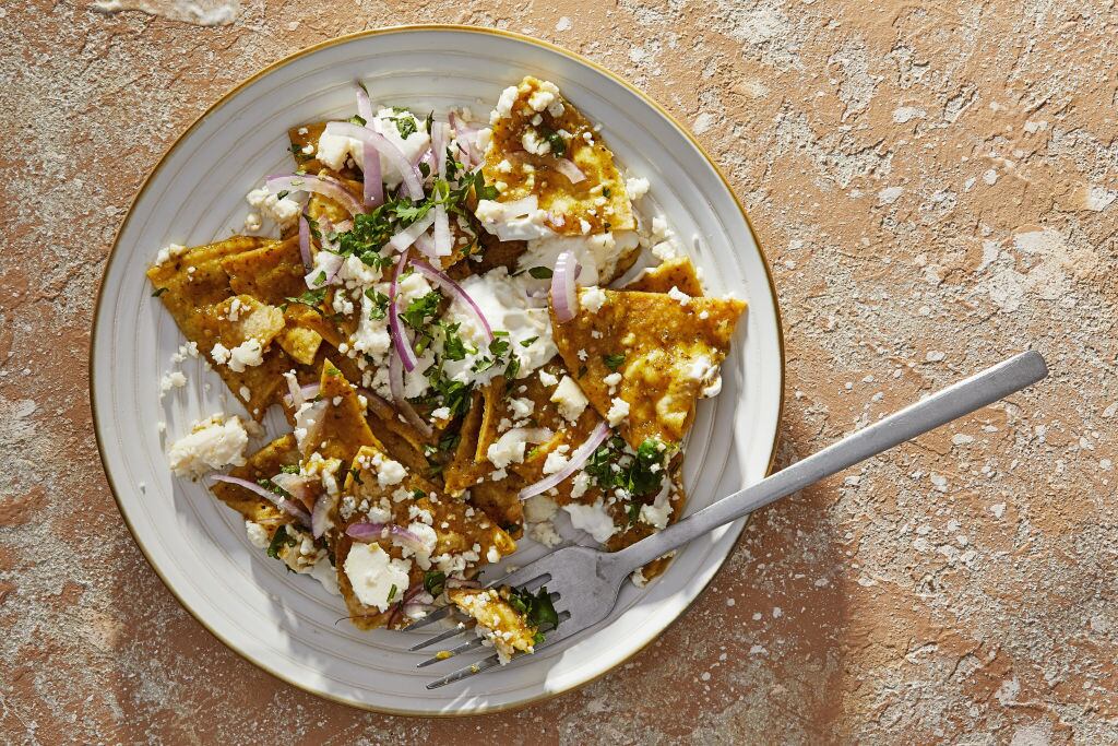 Los chilaquiles son uno de los desayunos más típicos de México.
