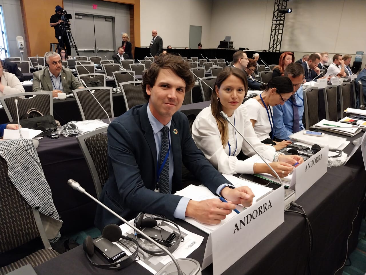 Pol Bartolomé i Meritxell López en la Sessió Anual de l'OSCE PA