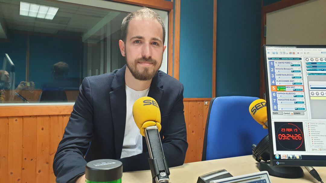 Luis del Piñal en el estudio de la SER en Cantabria 