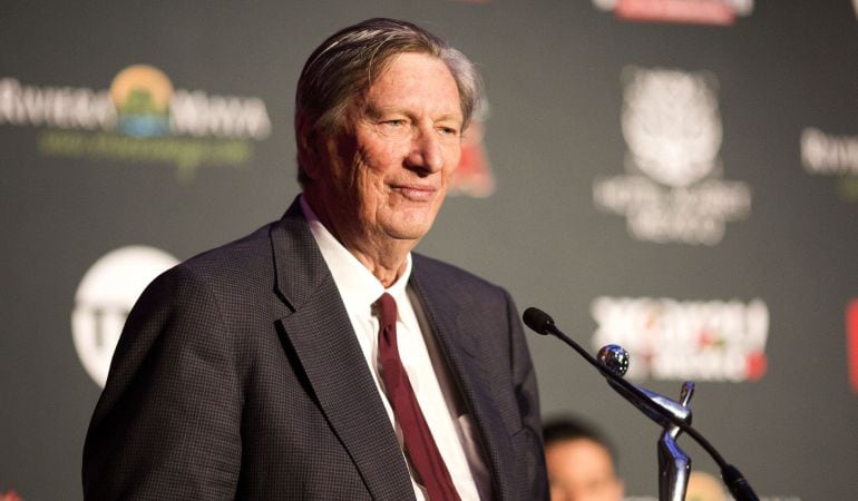 El presidente de la Academia de las Ciencias y las Artes Cinematográficas de Hollywood, John Bailey, participa durante la ceremonia de anuncio de las nominaciones de la quinta edición de los Premios Platino del Cine Iberoamericano.