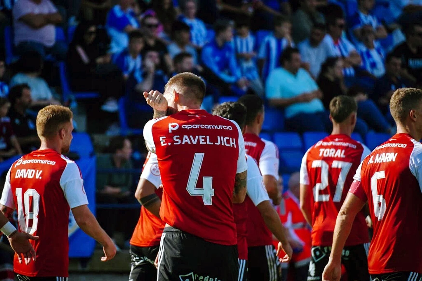 Esteban Saveljich celebrando su gol en el Nuevo Colombino.