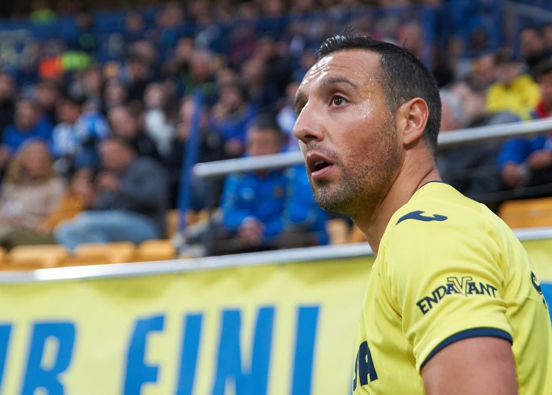 Santi Cazorla durante un partido con el Villarreal