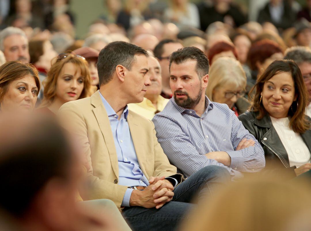 Pedro Sánchez junto a Luis Tudanca