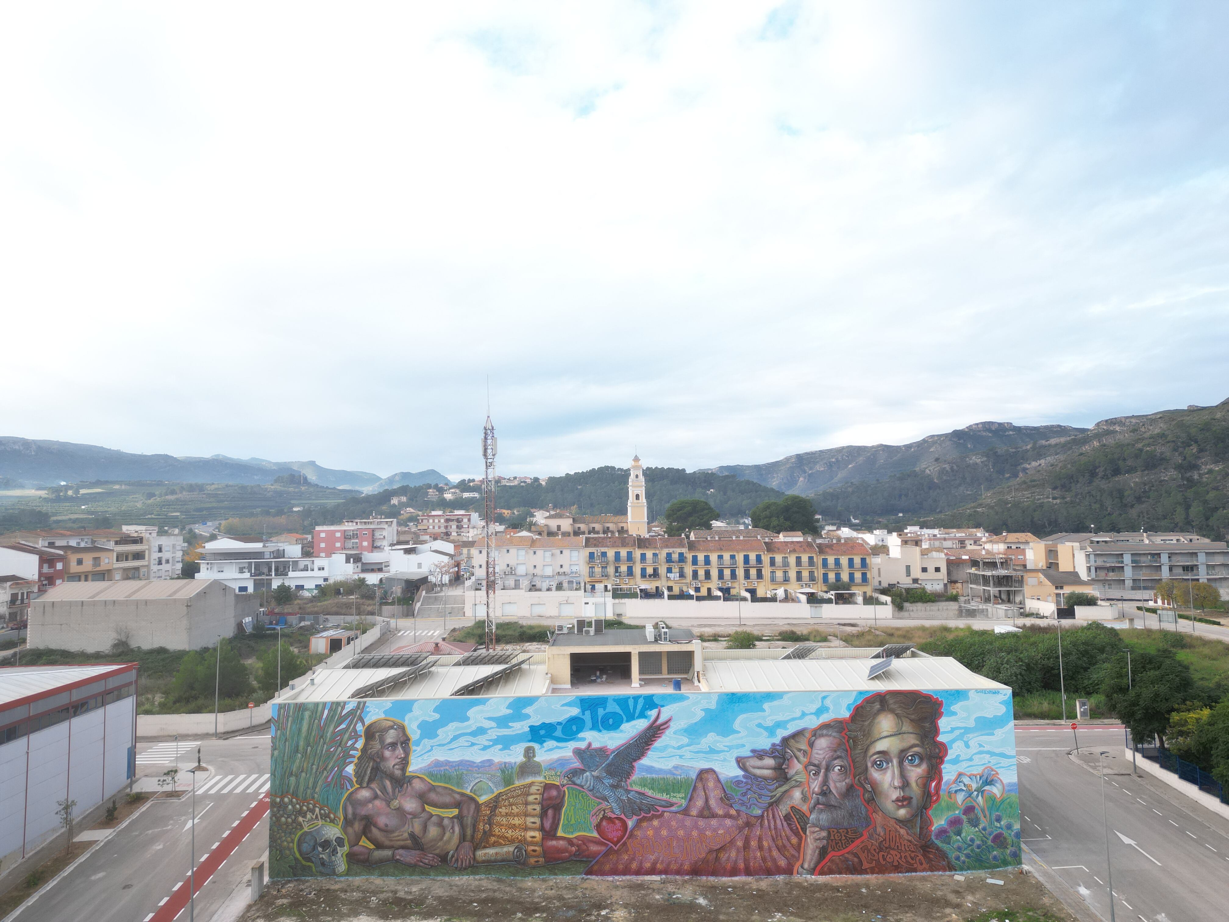 Imagen del mural obra de Toni Espinar en Ròtova.